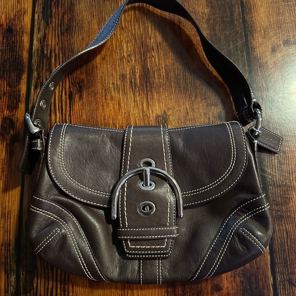 Vintage Coach Soho Flap Chocolate Brown Leather Shoulder Bag w Silver Hardware - Picture 6 of 16